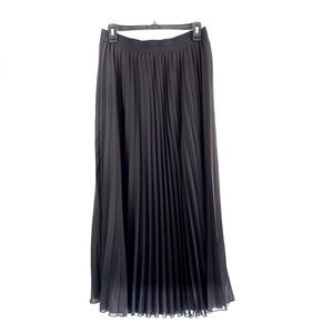 H&M pleated black long skirt